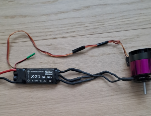 Moteur Hacker A40 12S + Esc X70SB Pro, 60 €