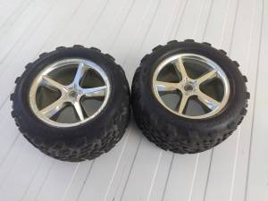 Roues voiture monstertruck RC Traxxas Revo 1/8